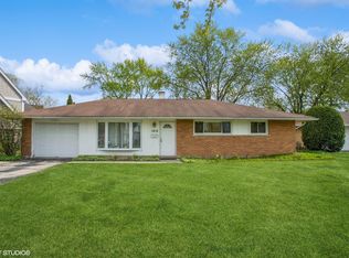 1812 N Mitchell Ave, Arlington Heights, IL 60004