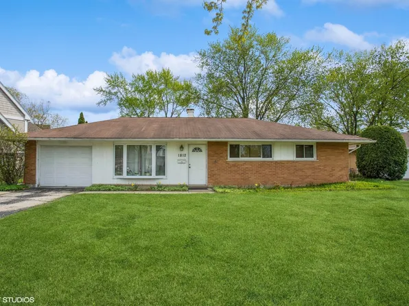 1812 N Mitchell Ave, Arlington Heights, IL 60004