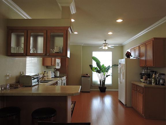 4th image of 520 Hermitage Pl #520