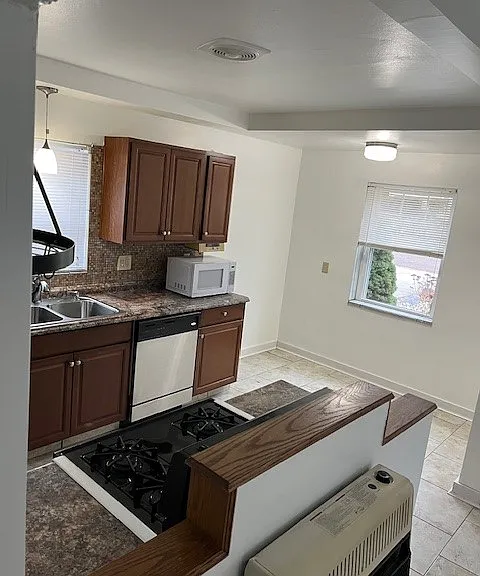 799 Phoenix Ave — Photo 12