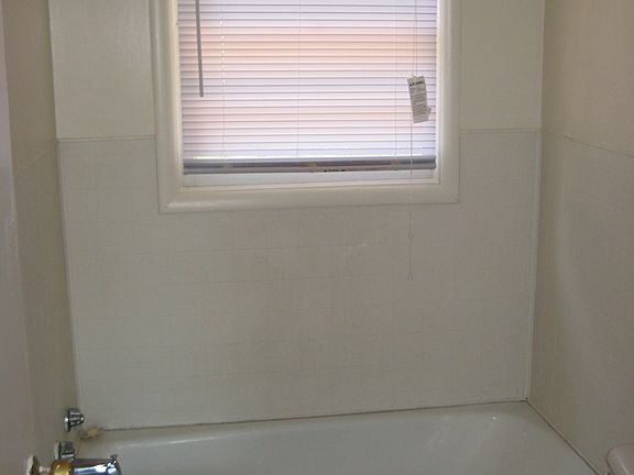 5th image of 408 Pinckney St APT 2C