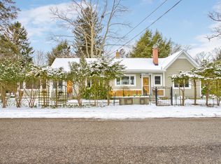 3090 May St, Douglas, MI 49406