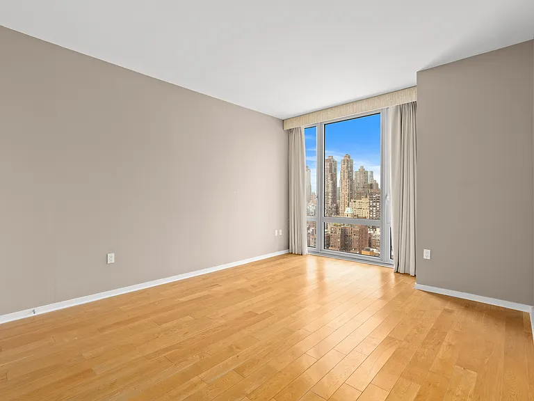 310 W 52nd St #23J — Photo 4