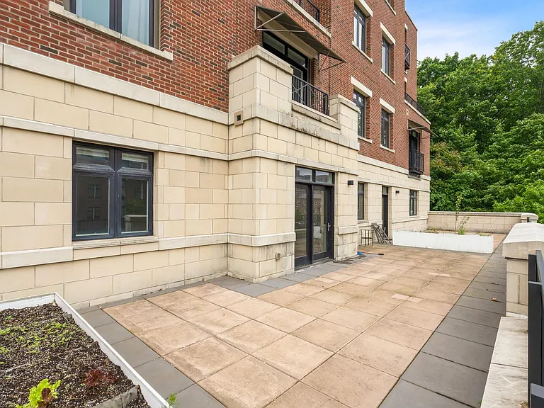 1501 Commonwealth Ave #103 — Photo 26