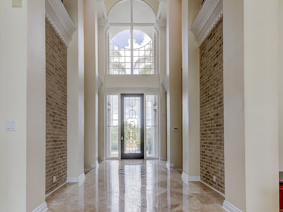1st image of 18605 Avenue Capri