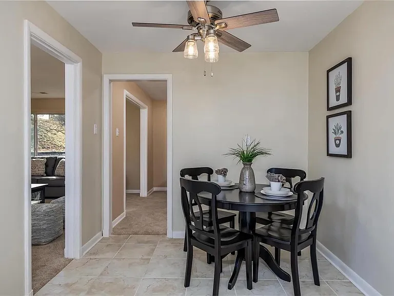 934 Briarwood Ln — Photo 12