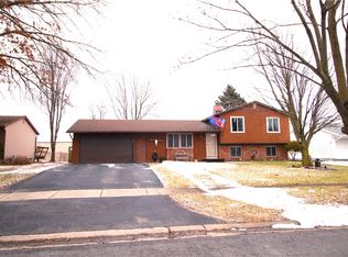 165 Kencrest Dr, Rochester, NY 14606