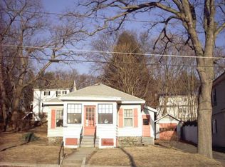 346 Wentworth Ave, Lowell, MA 01852