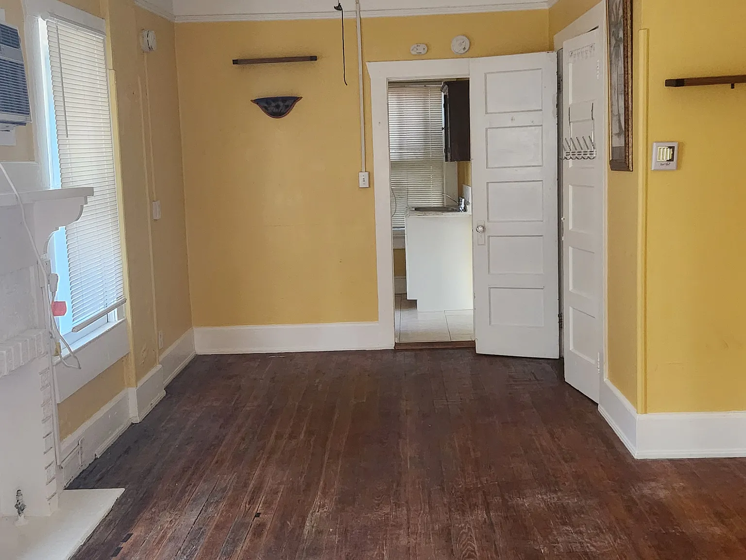 1 bed, 800 sqft, $1,075 — Photo 3