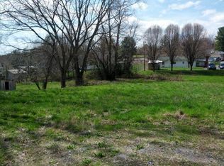 305 S North St, Johnson City, TN 37604