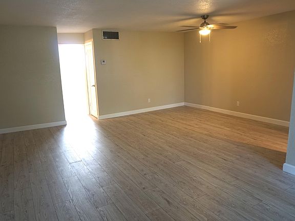 2nd image of 109 Paradise Harbour Blvd APT 304