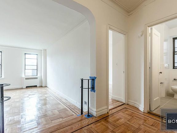 4th image of 30 Park Ter E APT 4G