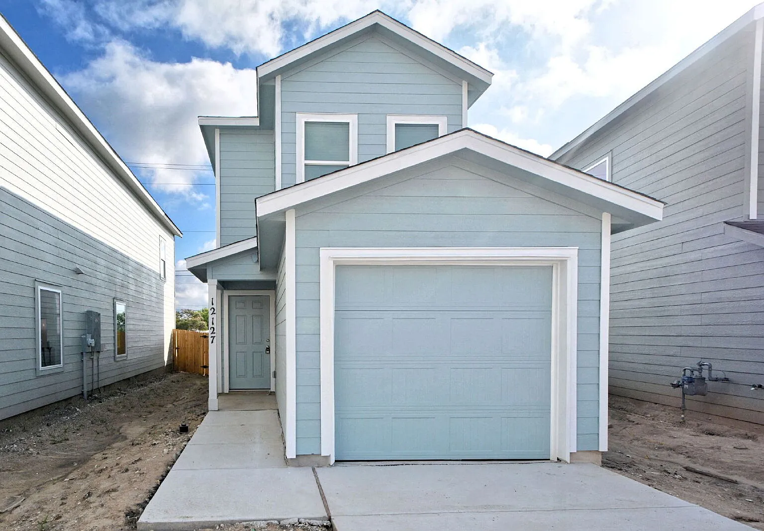2 bed, 2.5 bath, 1013 sqft, $1,295 — Photo 1
