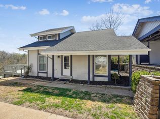 428 Down Hill Dr, Ballwin, MO