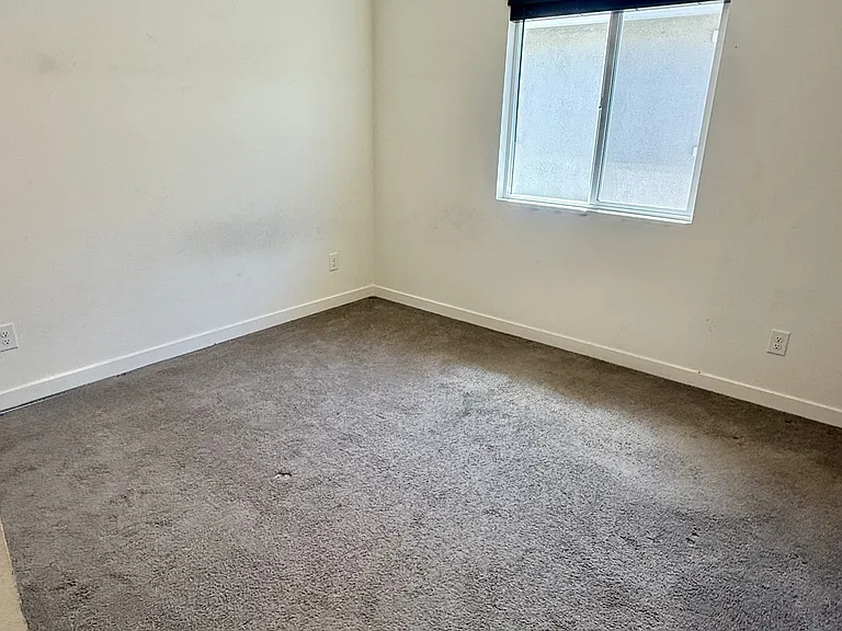 975 Franklin St — Photo 28