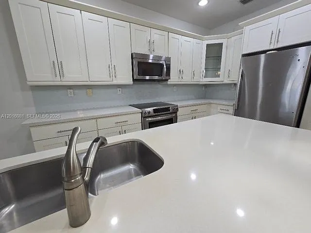 5810 NW 104th Path — Photo 7