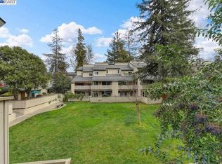 2720 Oak Rd APT 137, Walnut Creek, CA 94597