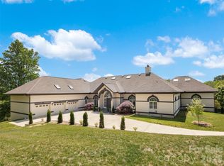 813 Rickel Dr, Hendersonville, NC 28739