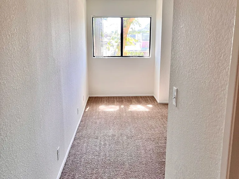 Royal Oaks Apartments in Bermuda Dunes — Photo 12