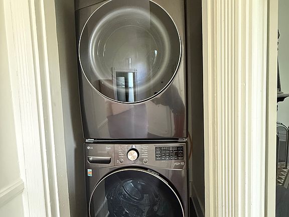 3rd image of 1514 Garden St APT 7