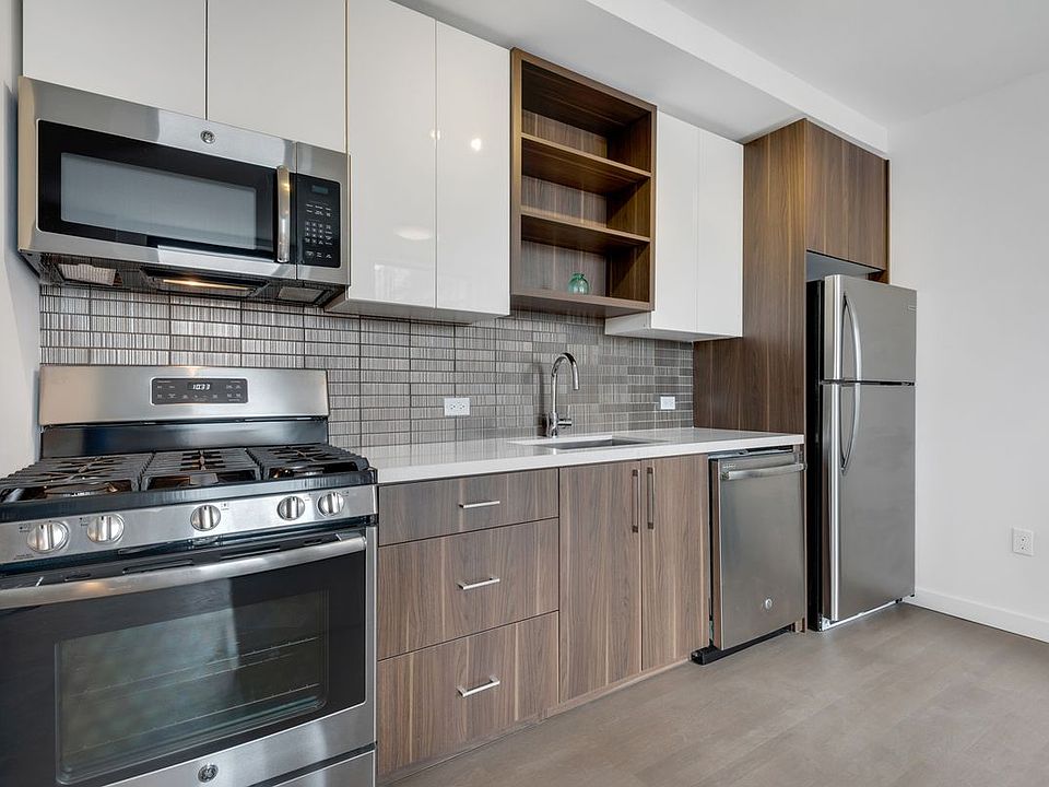 2nd image of 3301 38th Ave APT 6L