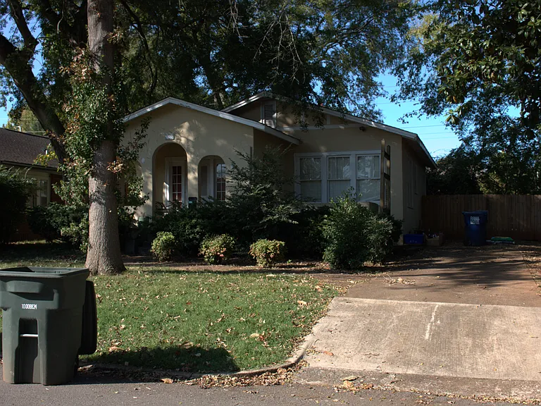 1011 Harrison Ave SE — Photo 1