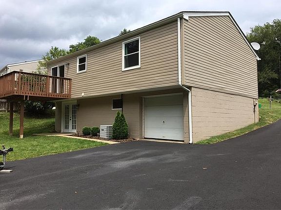 3rd image of 546 Fairfield Dr