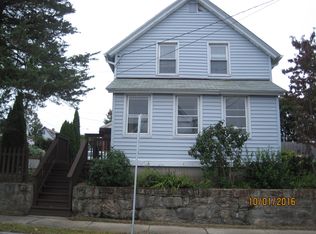 4 Cliff St, New London, CT 06320
