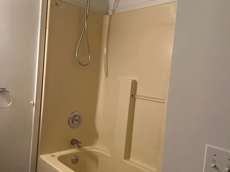 604 Phoenix Ct — Photo 14