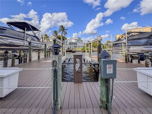 4341 Bay Beach Ln, Fort Myers Beach, FL 33931