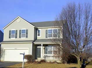 2212 Prairie Trl, Round Lake Heights, IL 60073