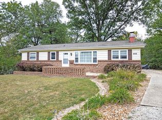 888 Haynes Dr, Decatur, IL 62521