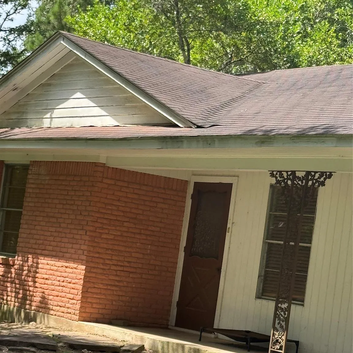 3 bed, 2.0 bath, 1982 sqft, $2,000 — Photo 2