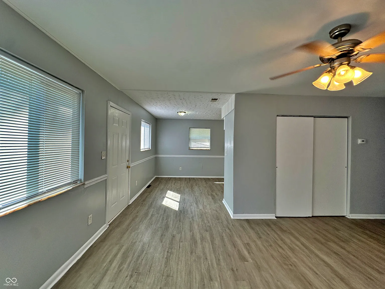 3 bed, 1.0 bath, 1008 sqft, $1,399 — Photo 4