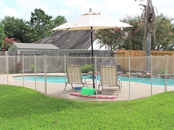 4th image of 3207 Banksfield Ct