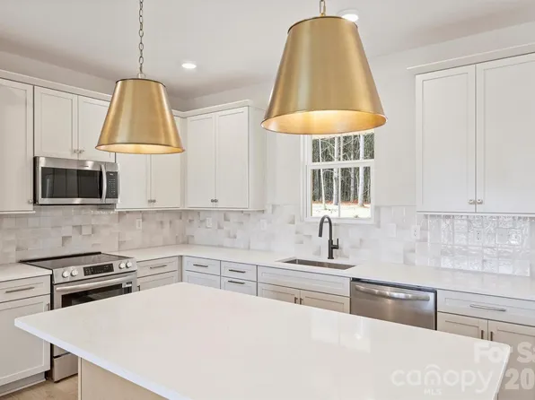 2263 Lee Lawing Rd, Lincolnton, NC 28092