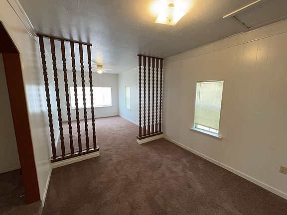 4th image of 906 Jefferis Ave
