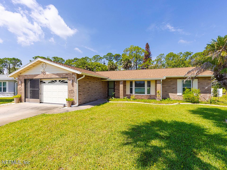 1st image of 220 YORKTOWNE Drive