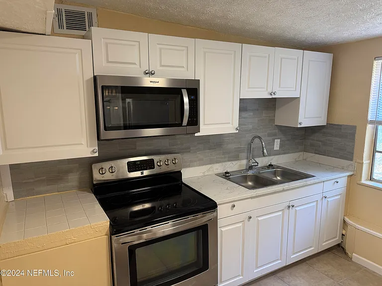 2604 McMillan St — Photo 7