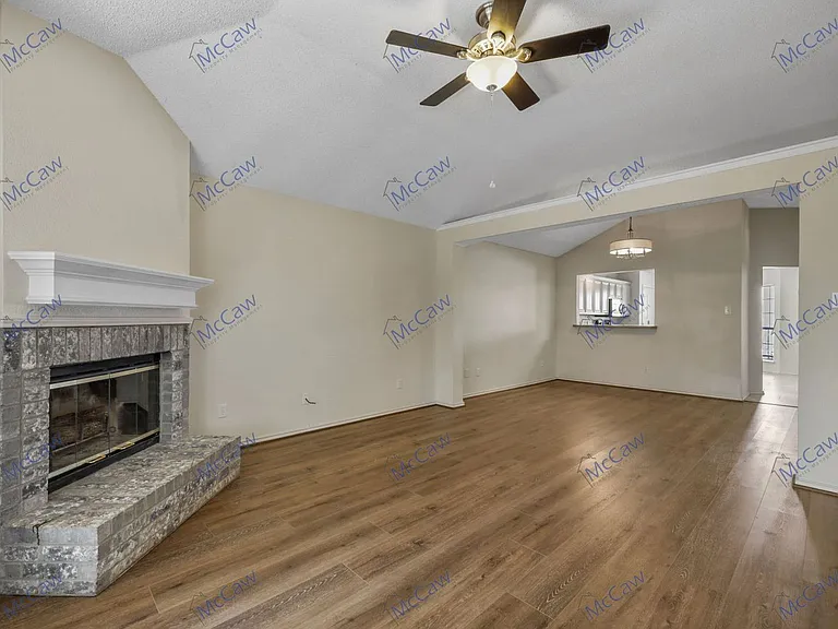 5719 Colebrook Trl — Photo 6