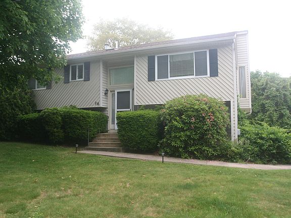 2nd image of 28 Gardenia Ln