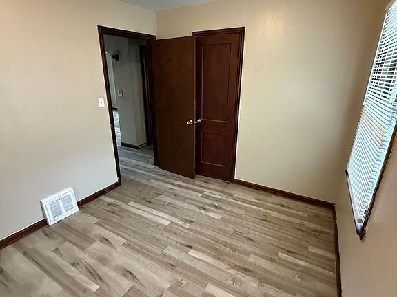 5th image of 3432 Beaumont Dr