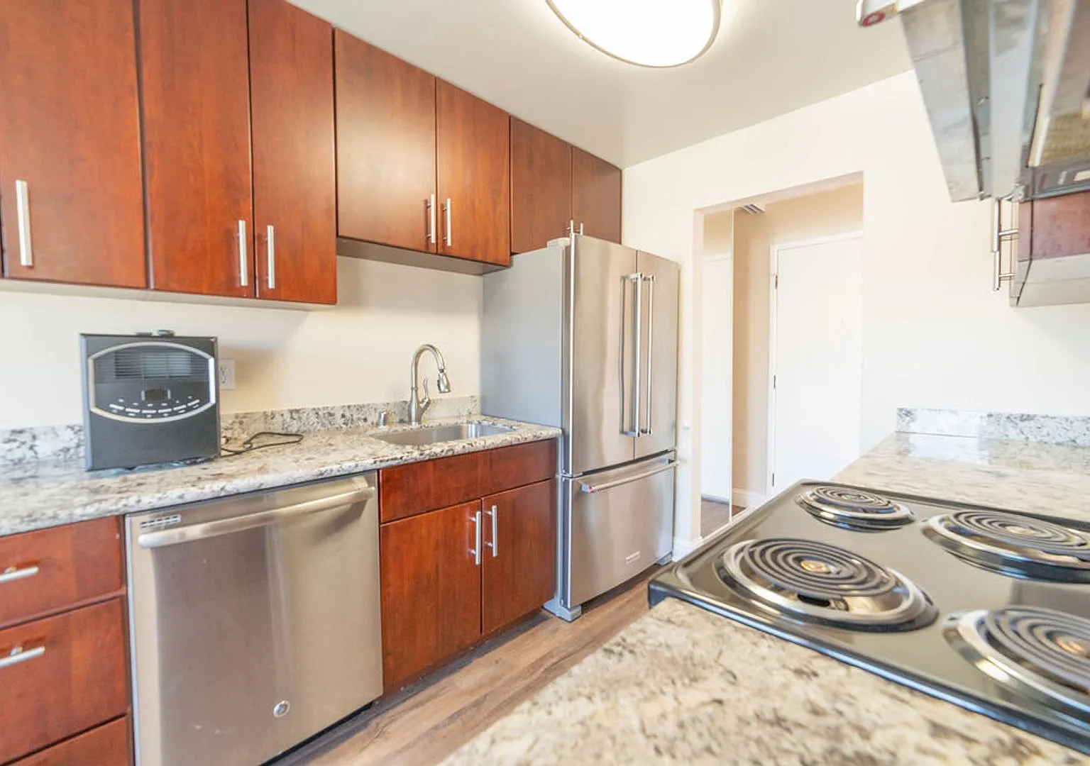 Euclid Apartments — Photo 3