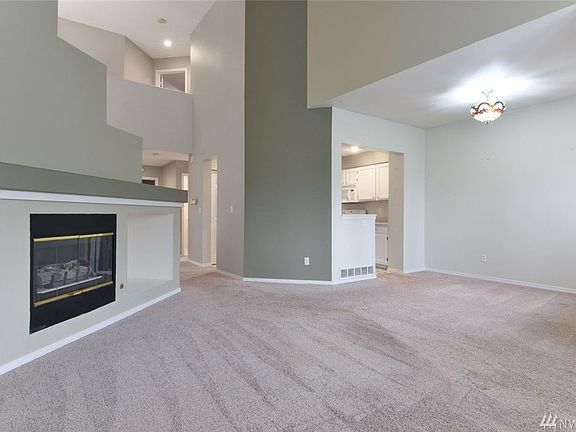4th image of 16729 Cobblestone Dr