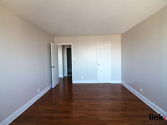 5th image of 40 E Sidney Ave APT 15F