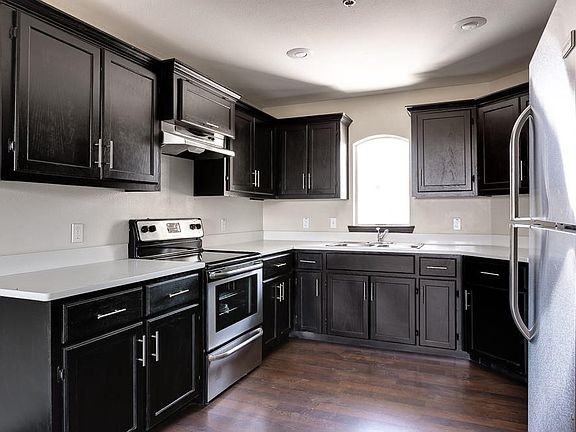 3rd image of 1403 W Kiwi Ave APT 3