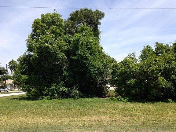 3rd image of 25030 Bolivar Dr