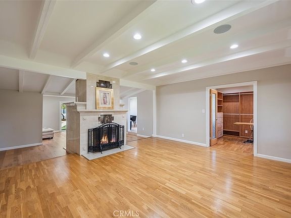 4th image of 5525 Costello Ave