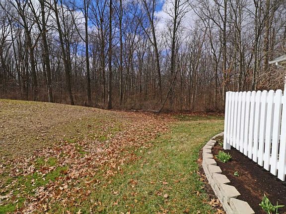 3rd image of 371 Retreat Ln
