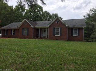 639 Fork Bixby Rd, Advance, NC 27006